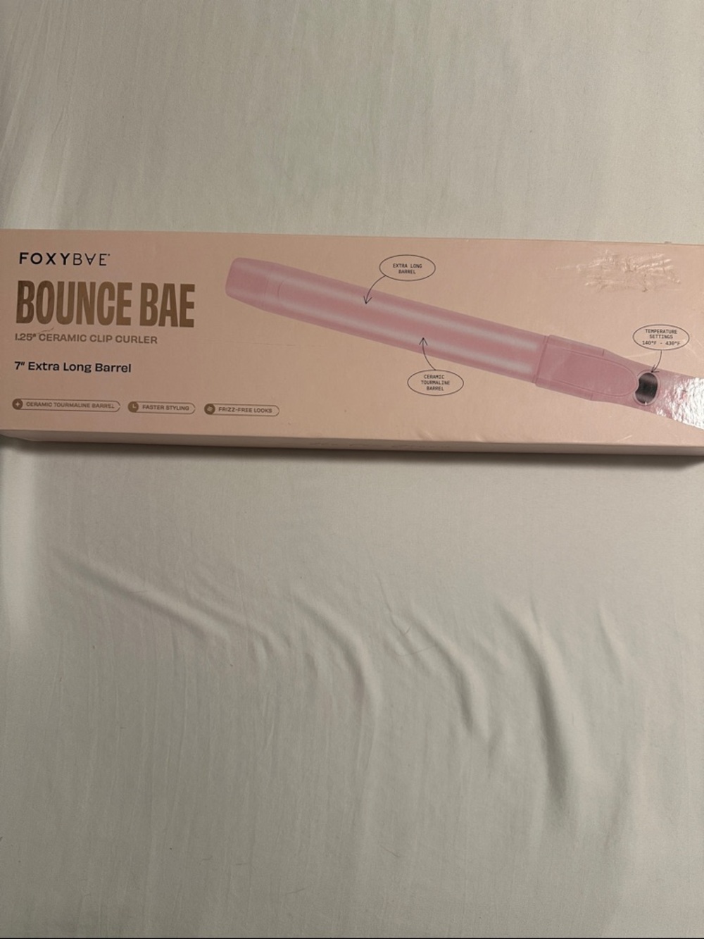 FOXYBAE Bounce Bae Pink 1.25" Ceramic Clip Curler - Picture 3 of 9